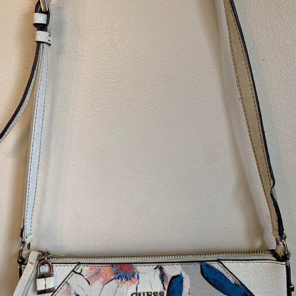 Guess Floral Crossbody - Picture 6 of 14